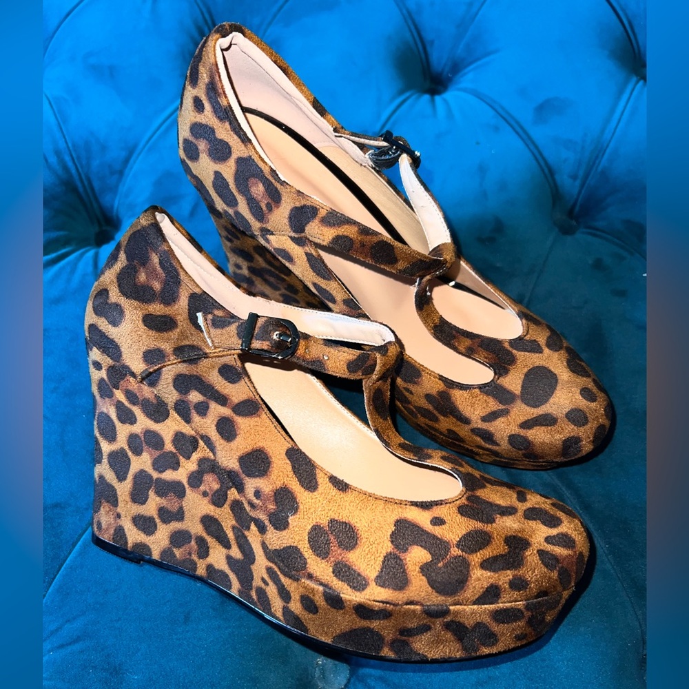 New - Unbranded - Leopard Print Wedge Mary Jane Pumps - Brown - No Tags